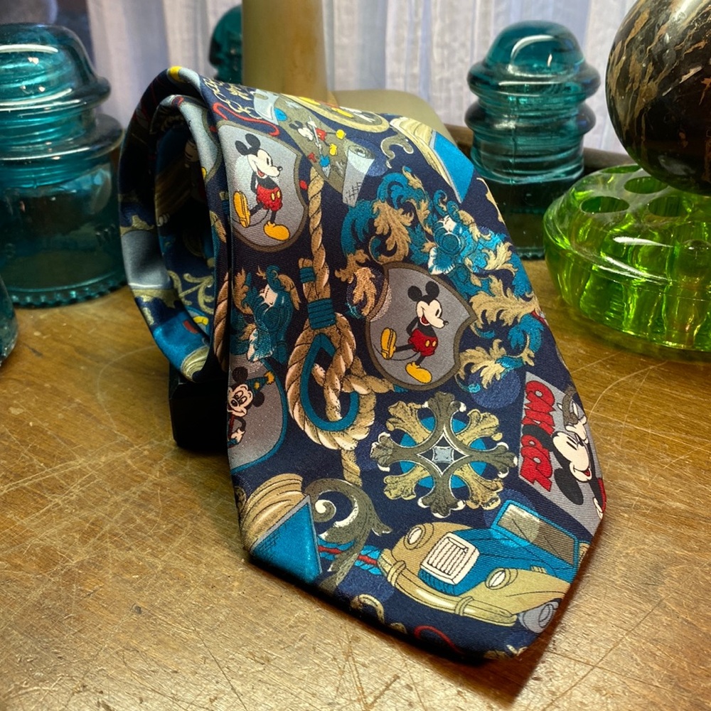 Disney Mickey Tie - Picture 1 of 8